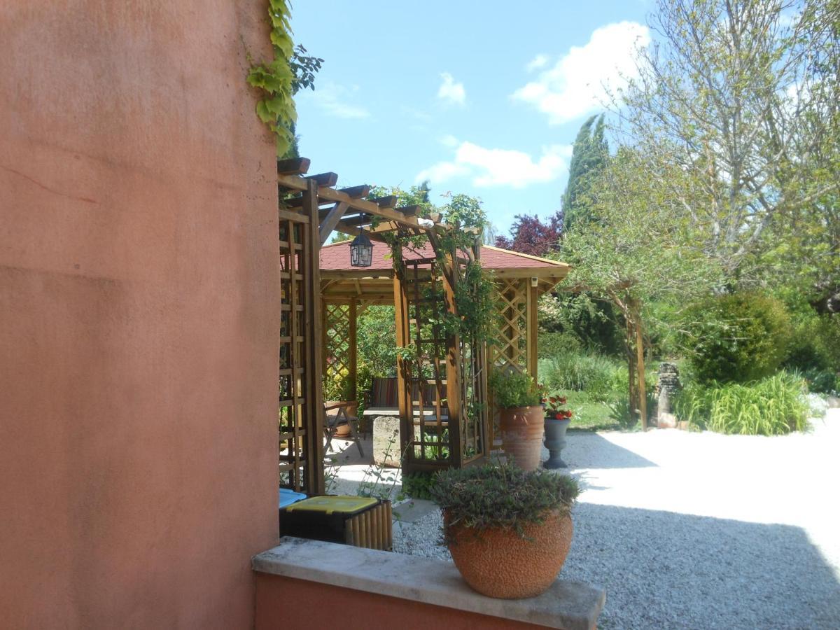 Bed and Breakfast Les Passiflores Roussillon en Isere Exterior foto