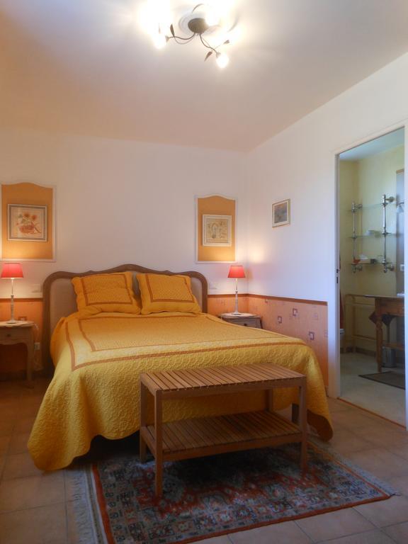 Bed and Breakfast Les Passiflores Roussillon en Isere Zimmer foto