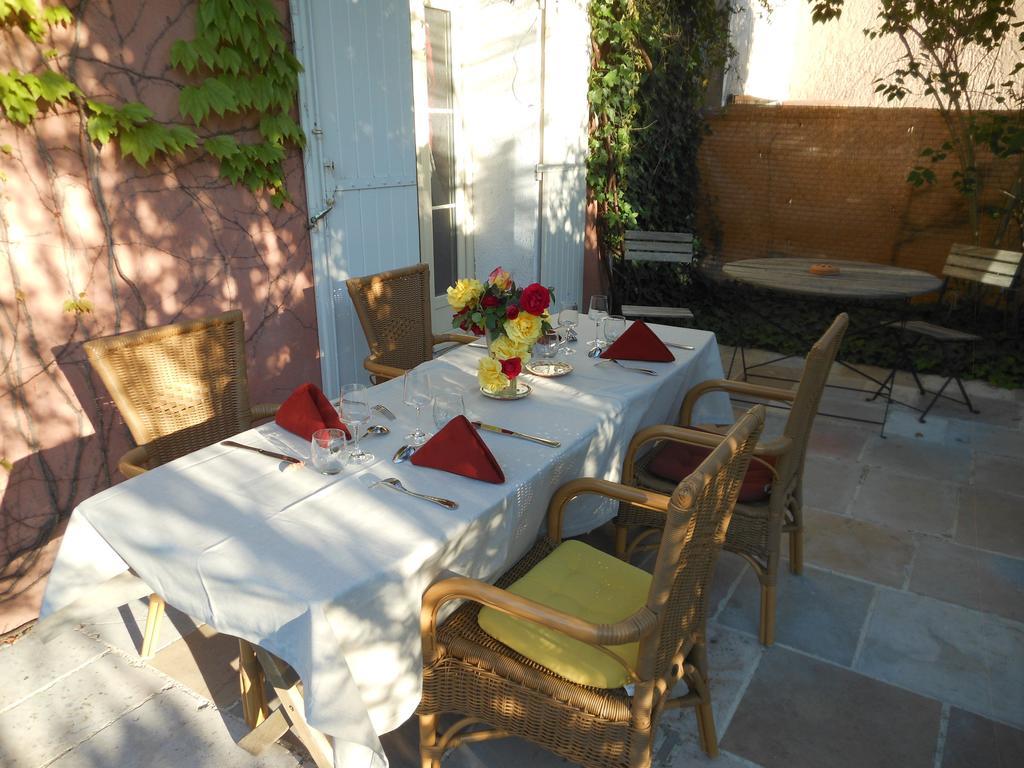 Bed and Breakfast Les Passiflores Roussillon en Isere Exterior foto